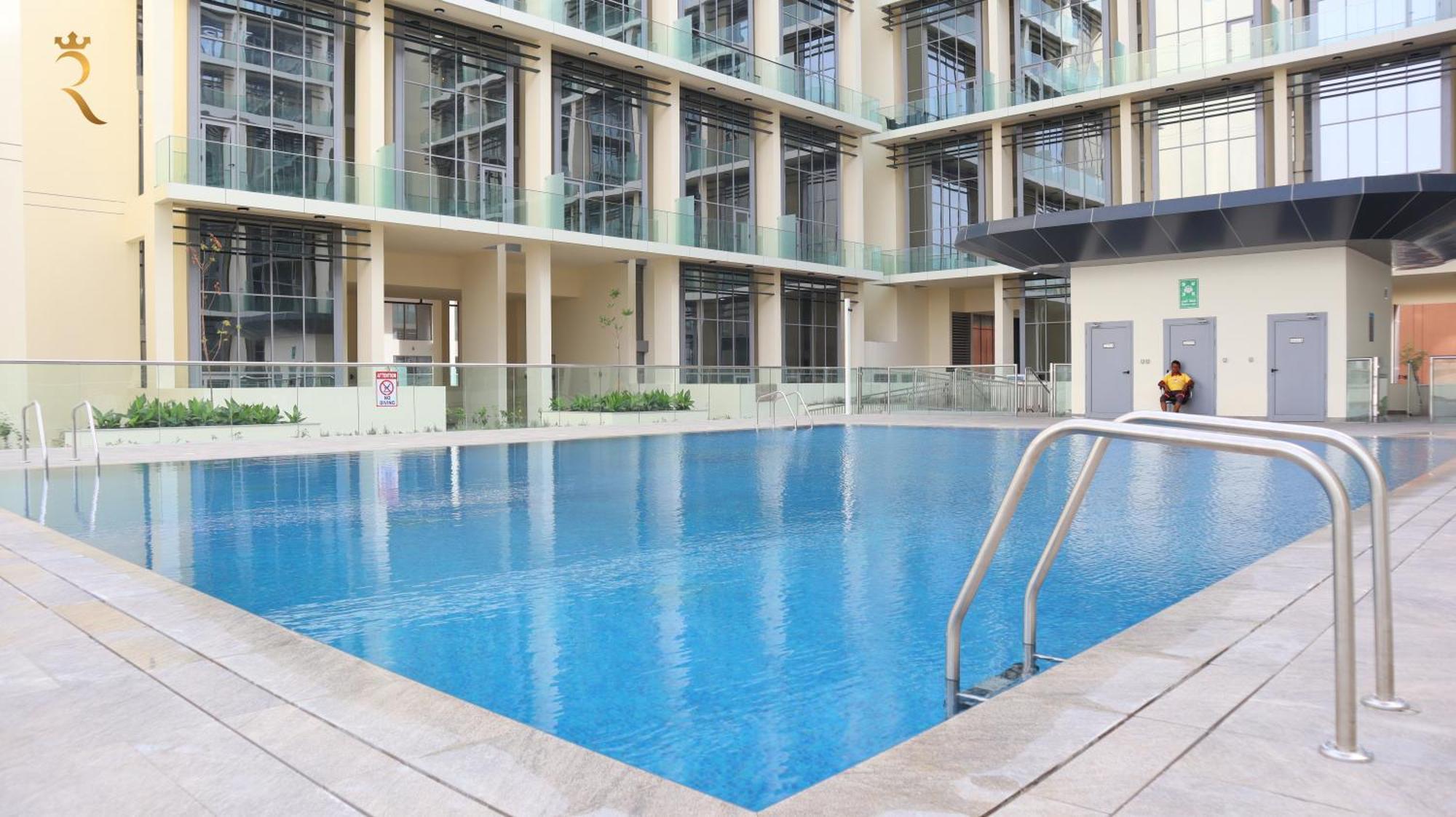 Modern 1br Masdar Apartment